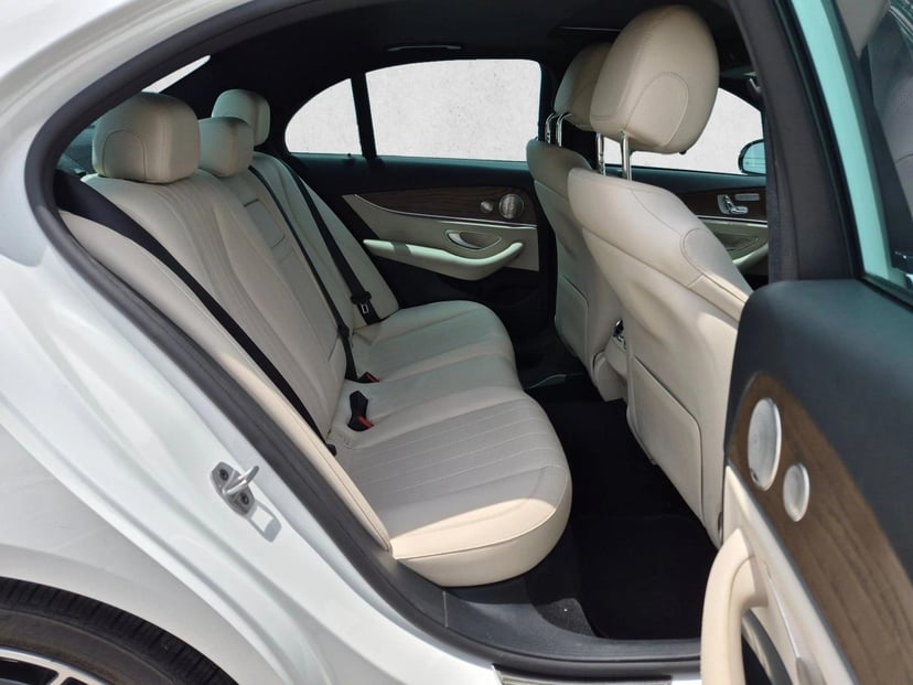 2022 Mercedes-Benz E-Class - Image 20