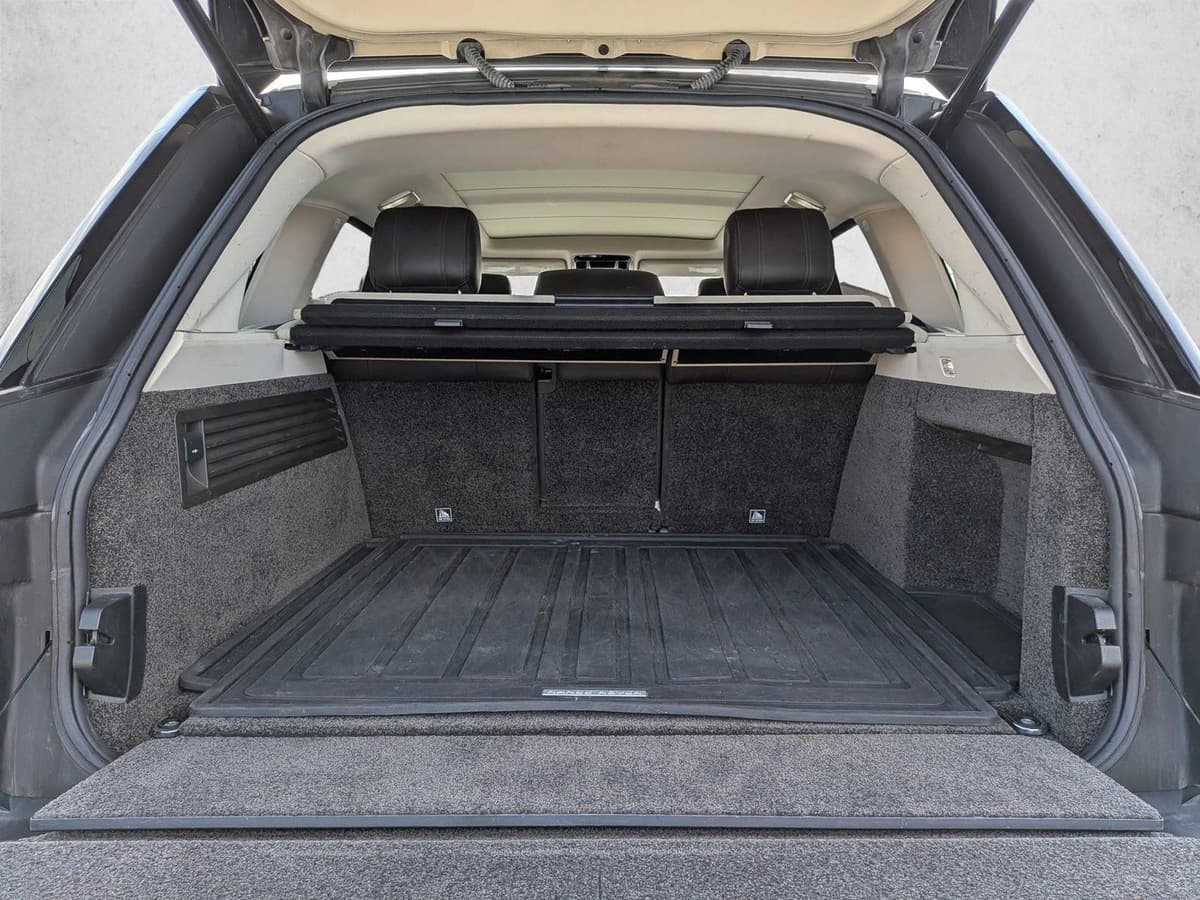 2017 Land Rover Range Rover - Image 7