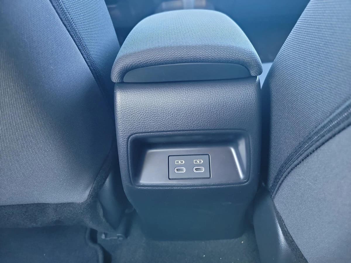 2025 Toyota Corolla - Image 16