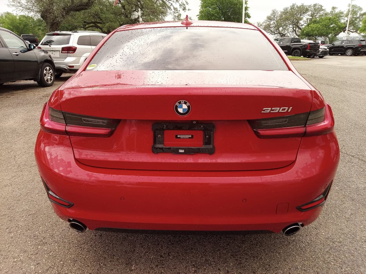 2019 BMW 330i - Image 6