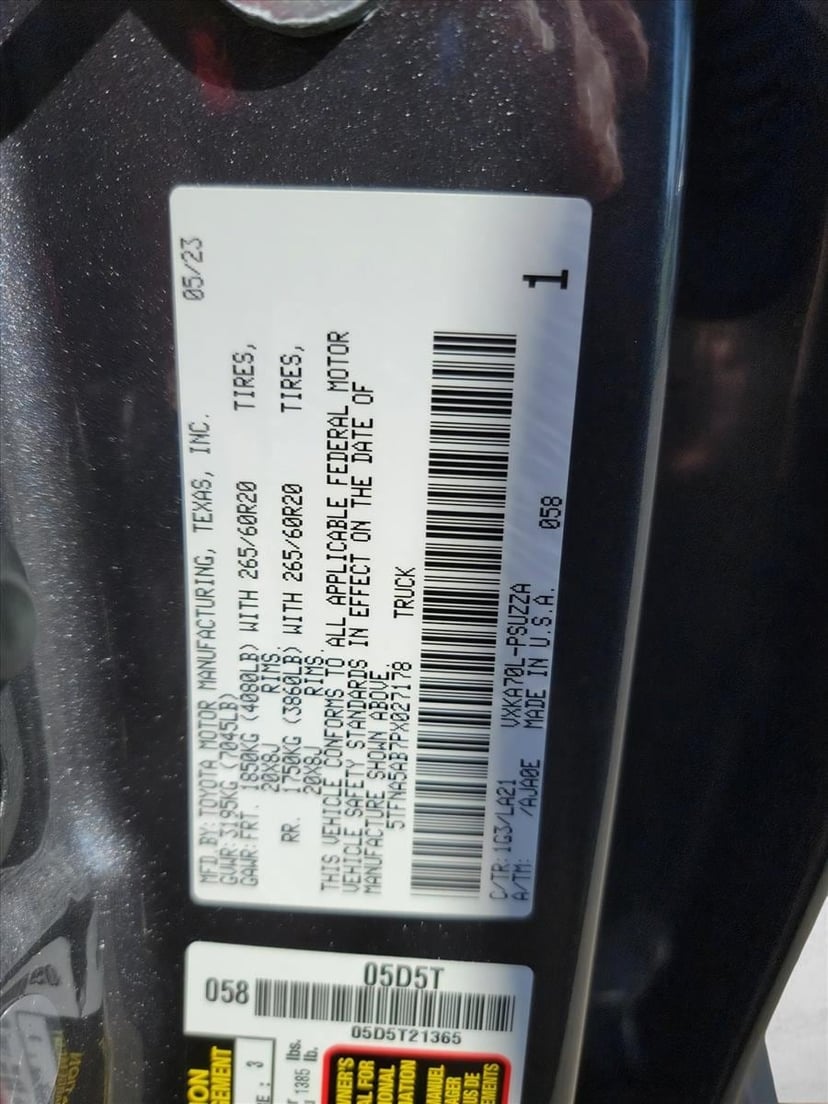 2023 Toyota Tundra - Image 25
