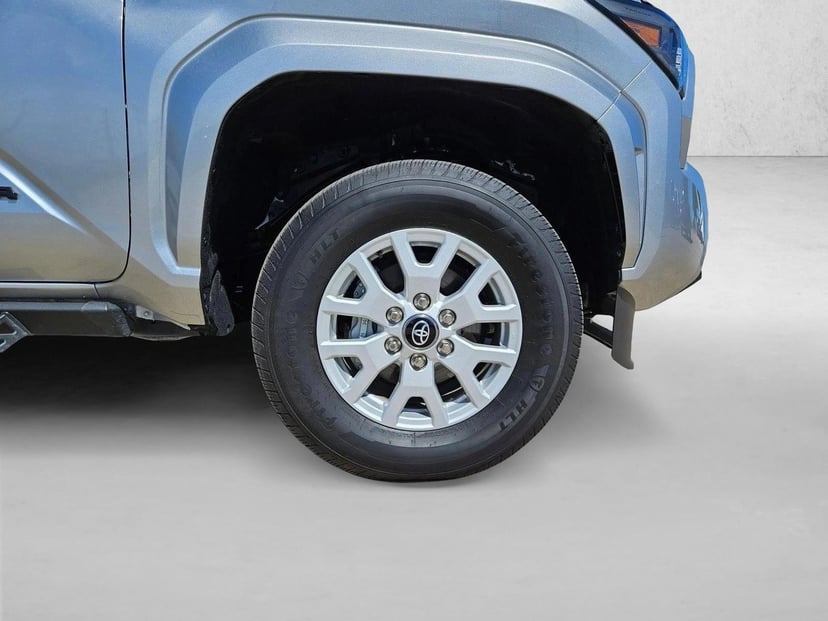 2025 Toyota Tacoma - Image 21