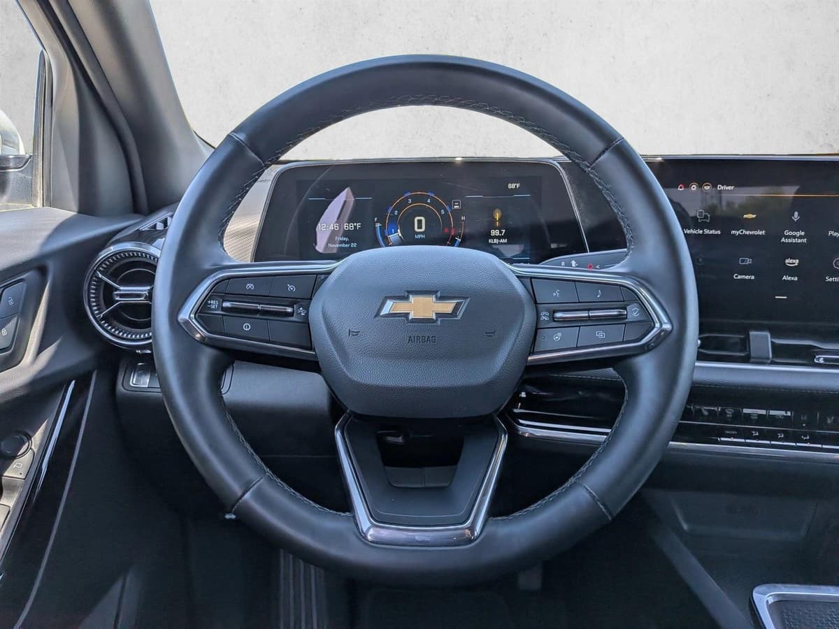 2025 Chevrolet Equinox - Image 11