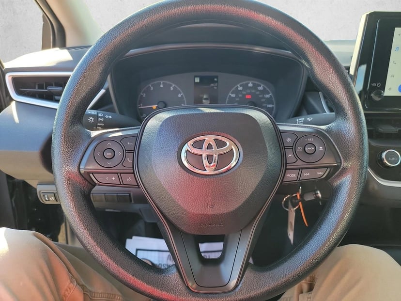2025 Toyota Corolla - Image 19