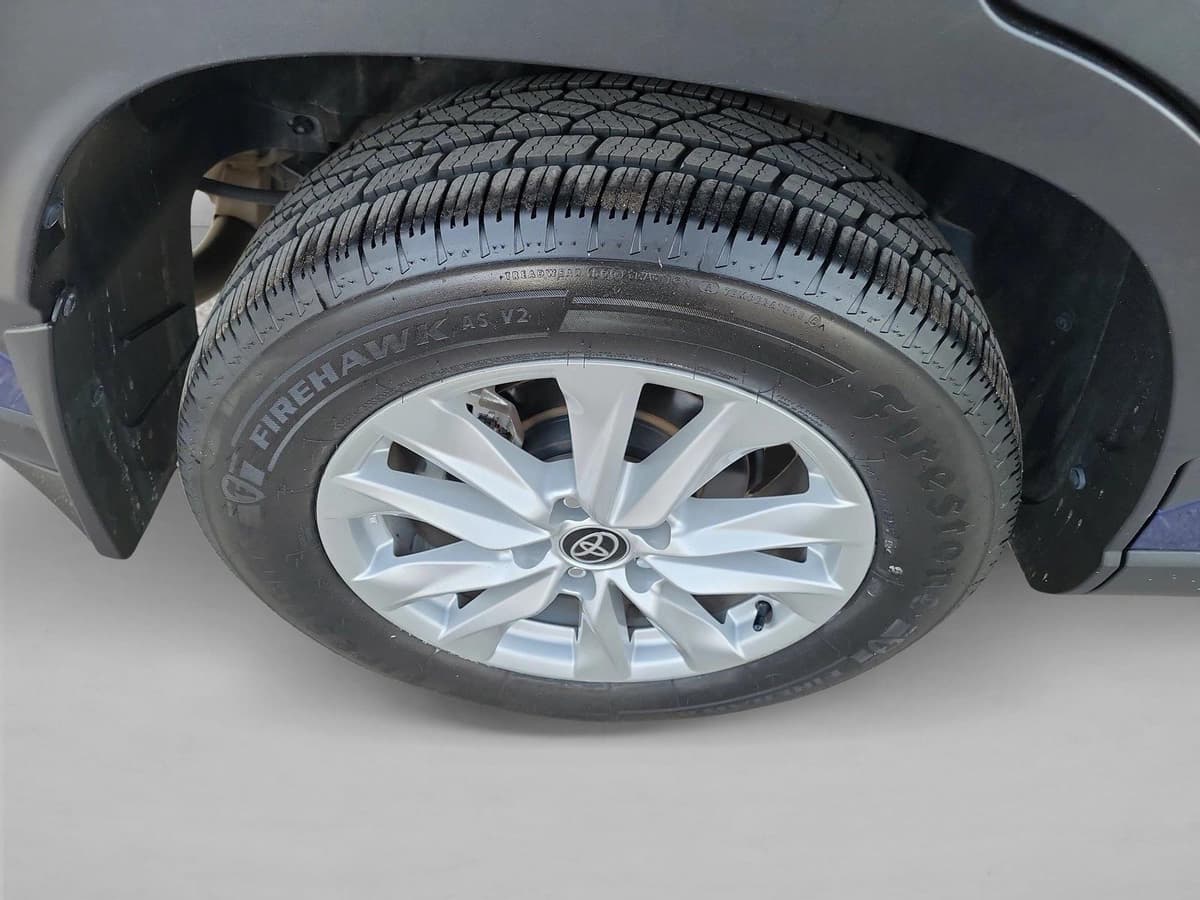 2022 Toyota Corolla Cross - Image 11