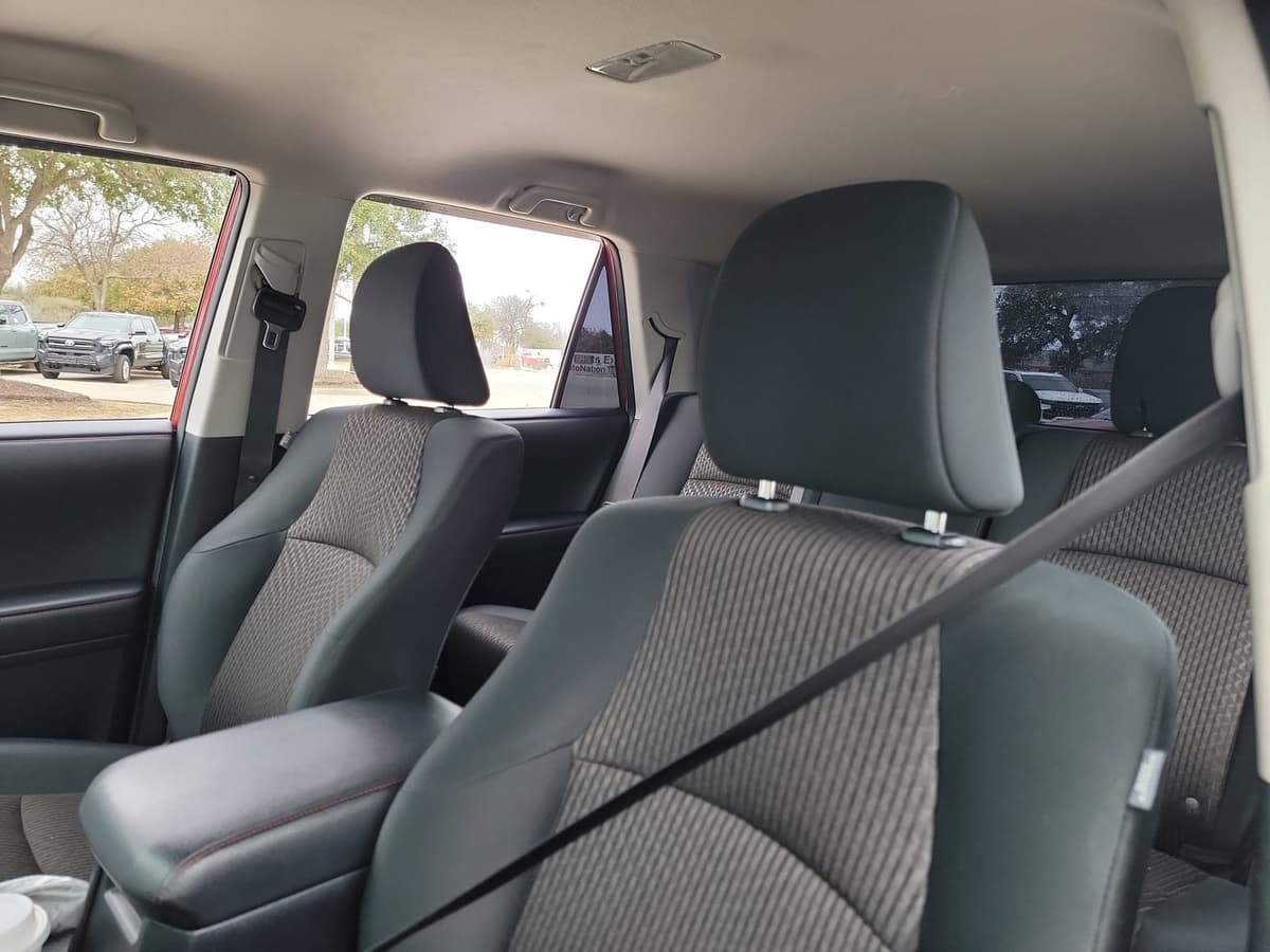 2020 Toyota 4Runner - Image 13