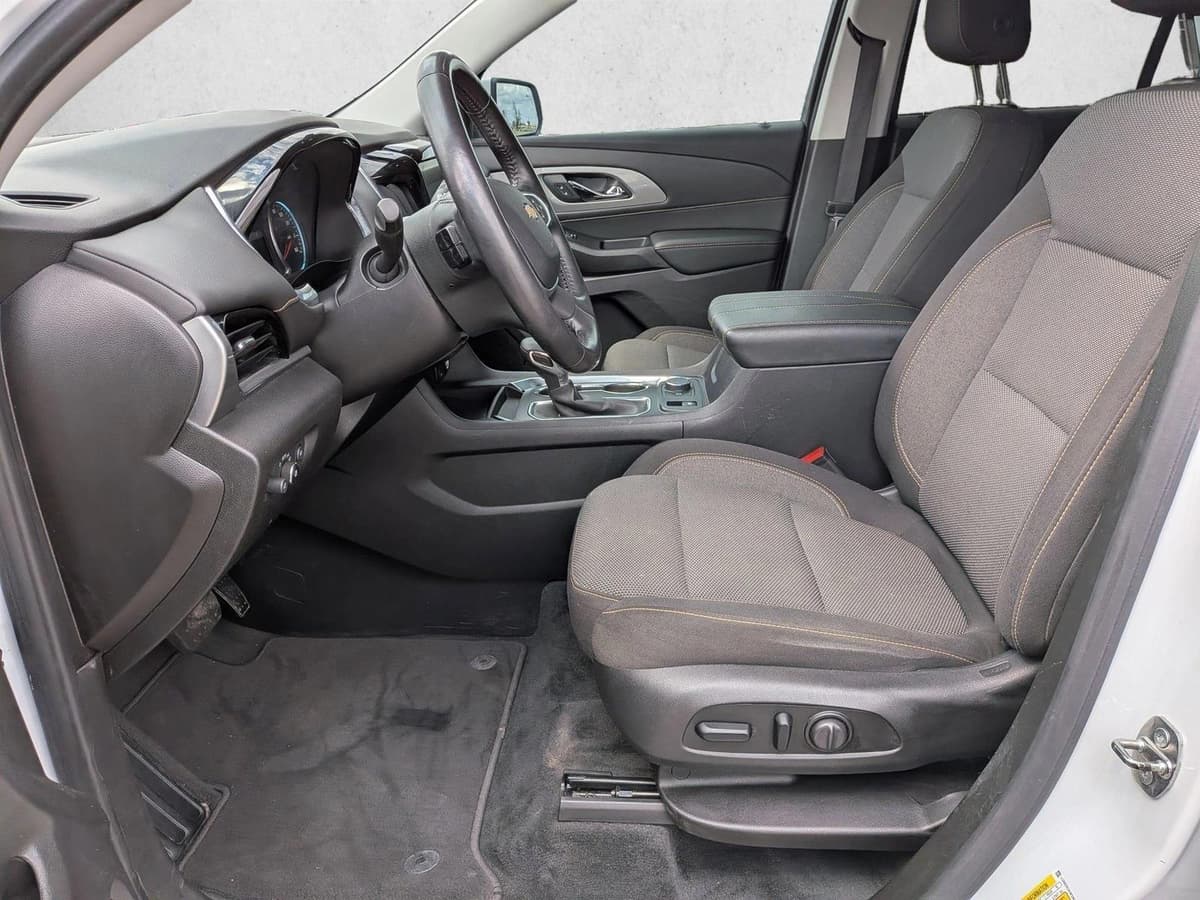 2021 Chevrolet Traverse - Image 17