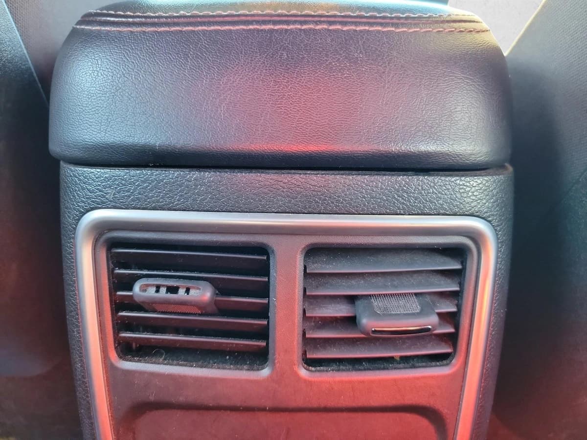 2018 Dodge Charger - Image 18