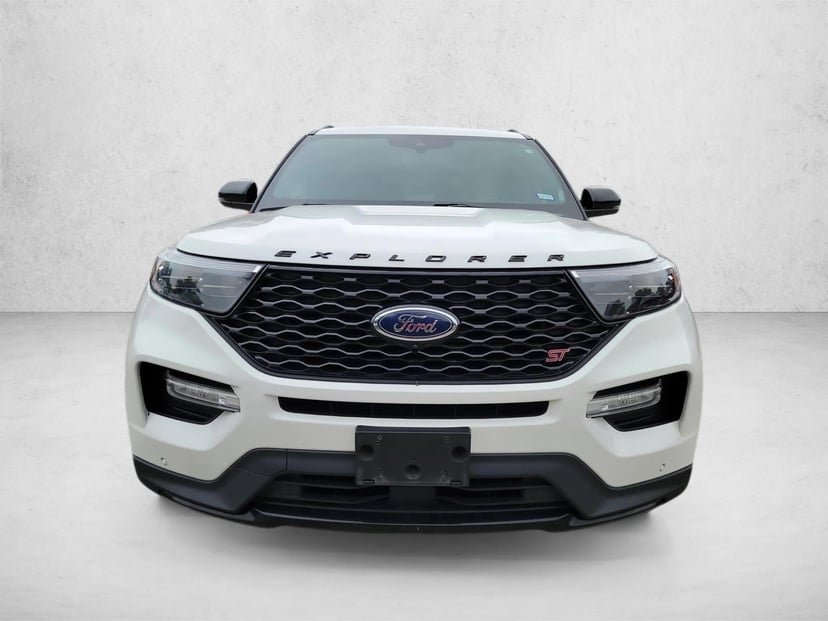 2023 Ford Explorer - Image 2