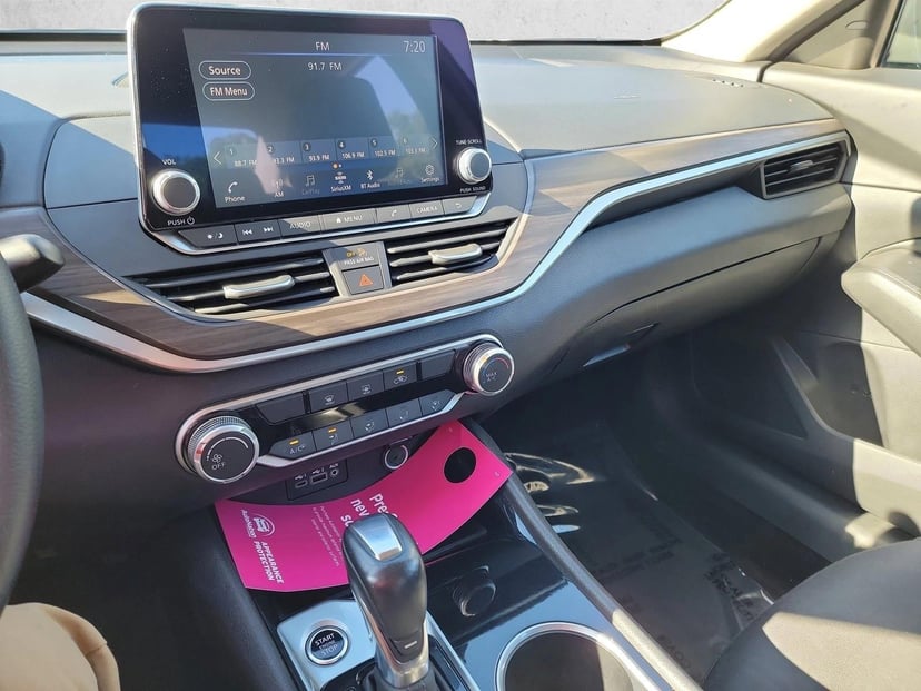 2024 Nissan Altima - Image 20