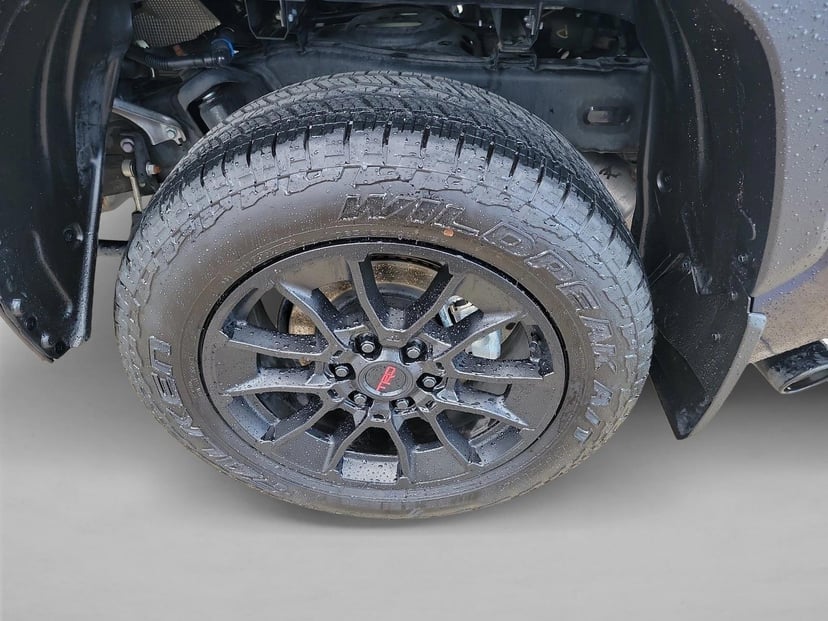 2025 Toyota Tundra - Image 12