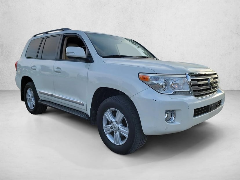 2015 Toyota Land Cruiser - Image 3