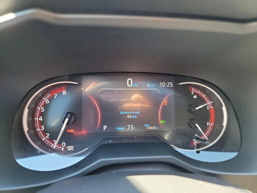 2025 Toyota RAV4 - Image 21