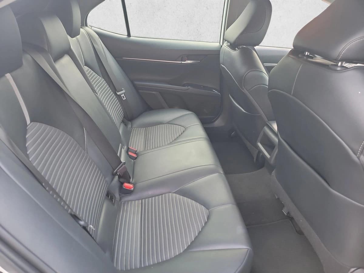 2020 Toyota Camry - Image 16