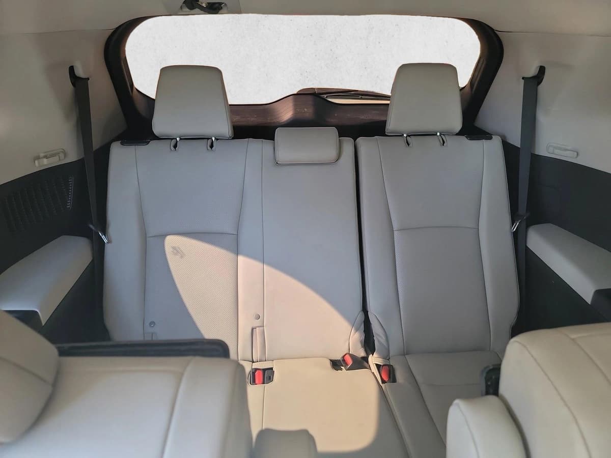 2024 Toyota Grand Highlander - Image 18