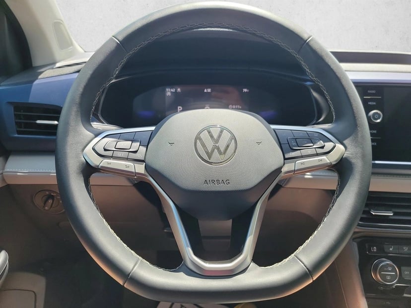 2024 Volkswagen Taos - Image 16