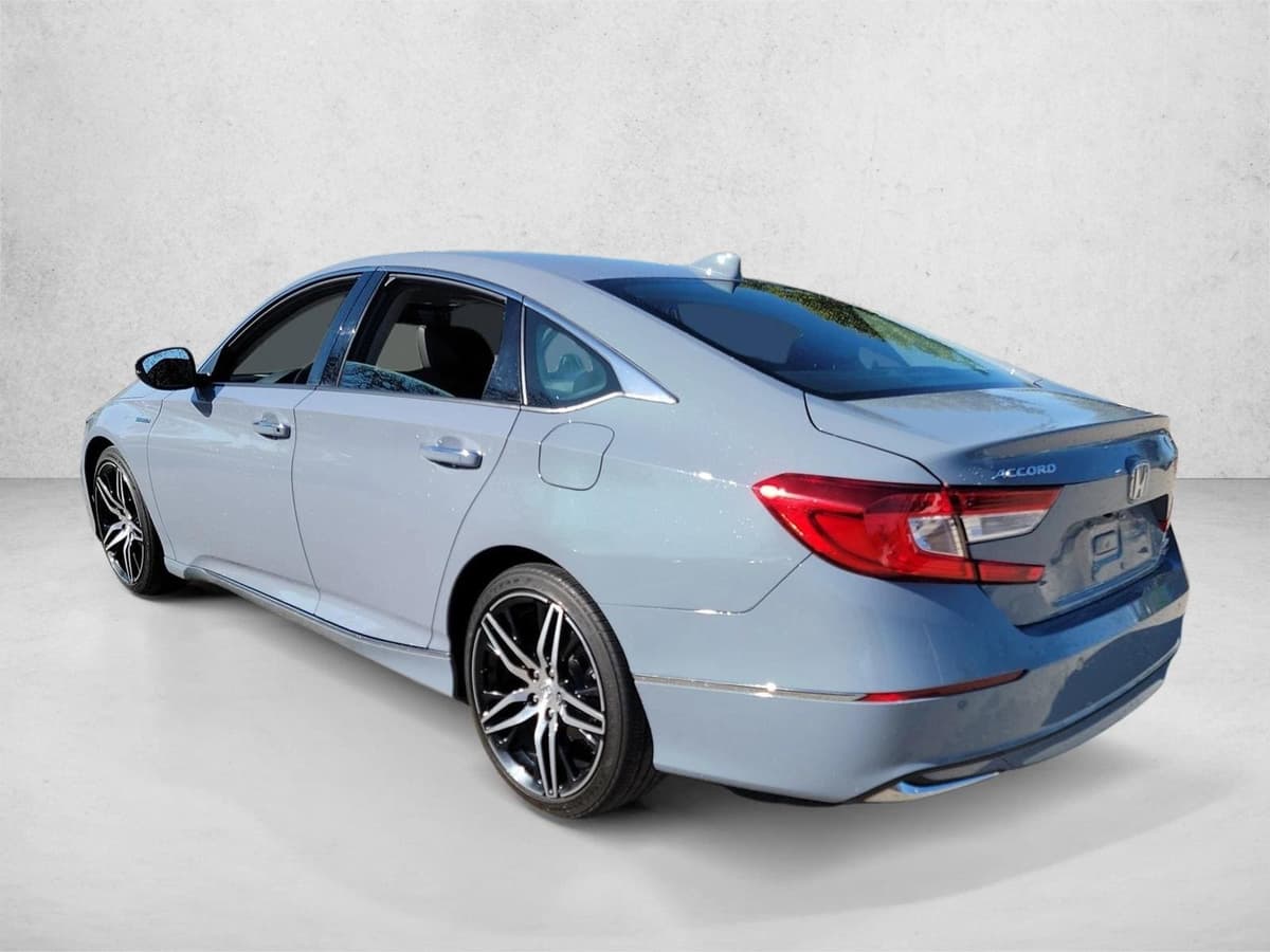 2022 Honda Accord Hybrid - Image 7