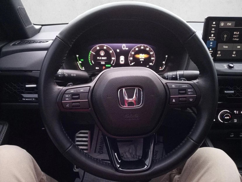 2023 Honda Accord Hybrid - Image 19