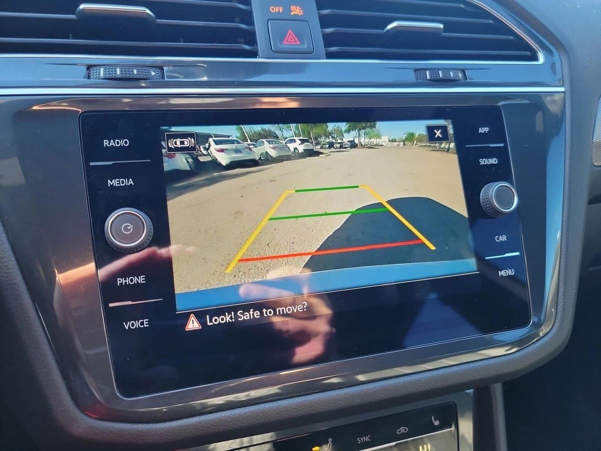 2023 Volkswagen Tiguan - Image 24