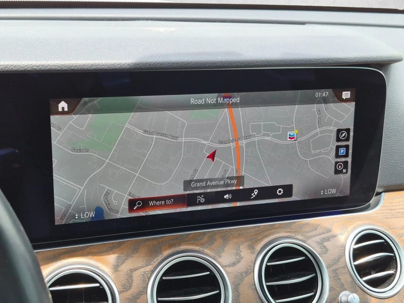 2022 Mercedes-Benz E-Class - Image 14