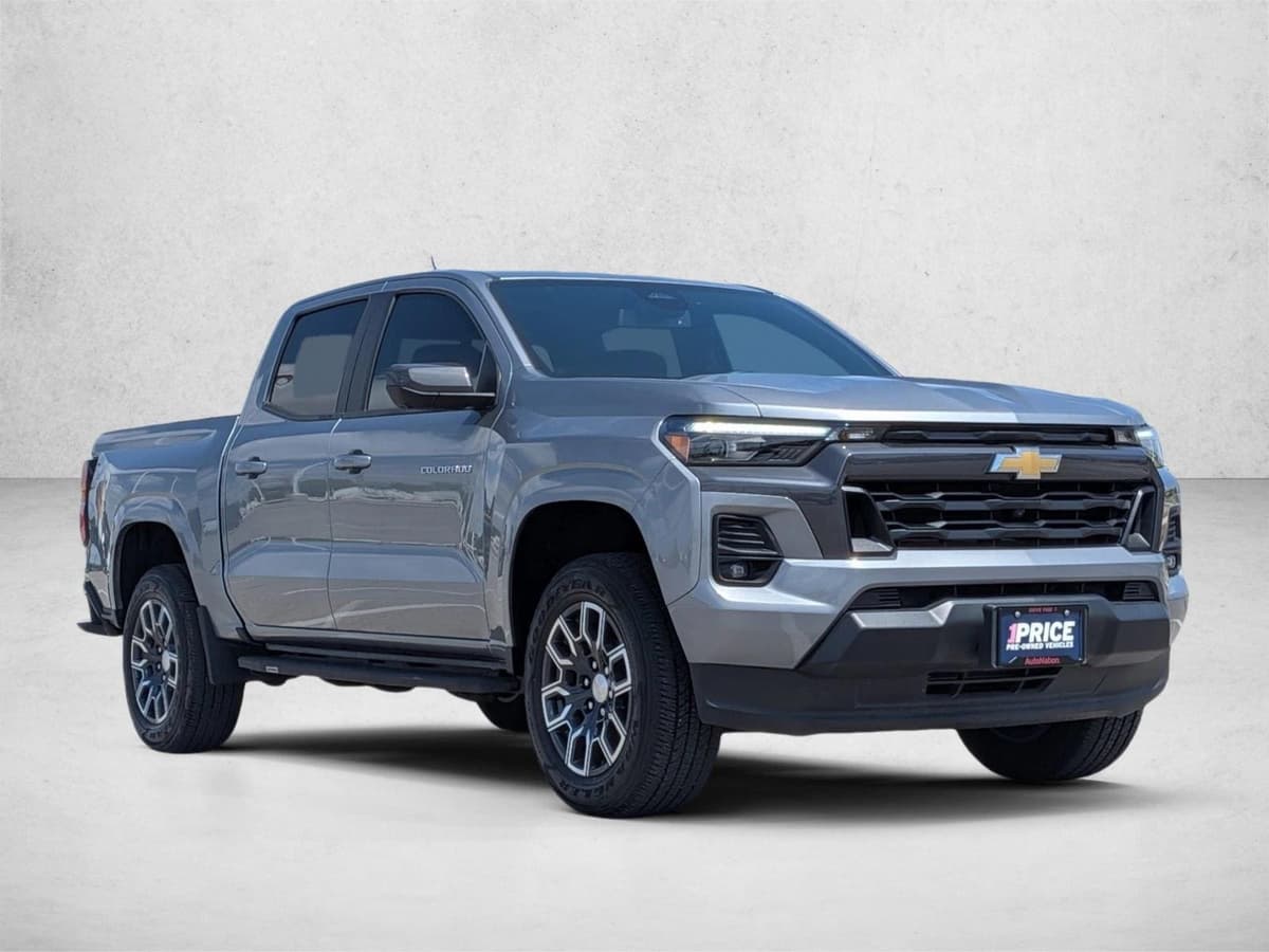 2024 Chevrolet Colorado - Image 3