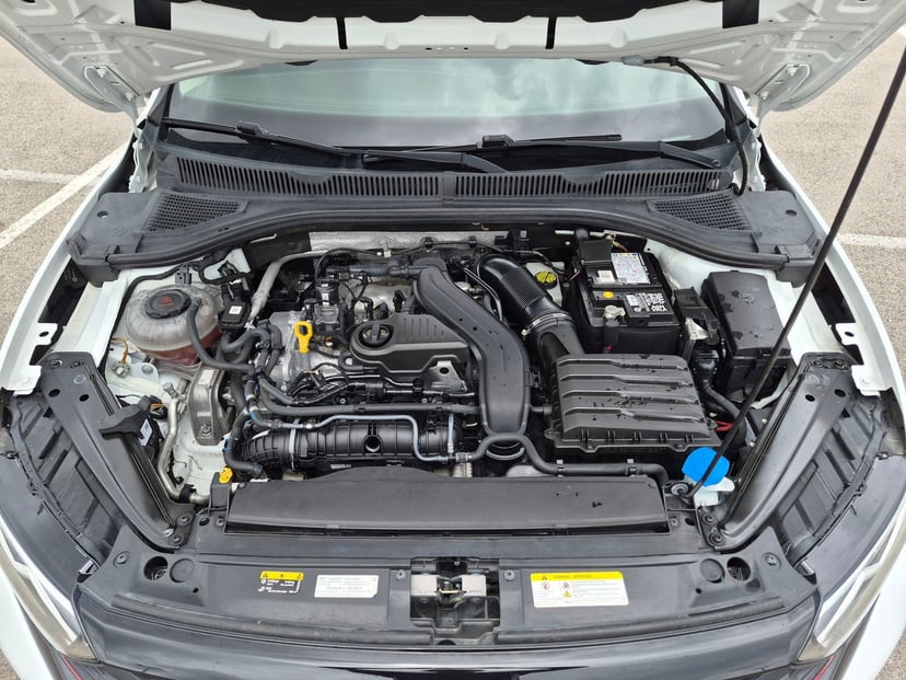 2022 Volkswagen Jetta - Image 22