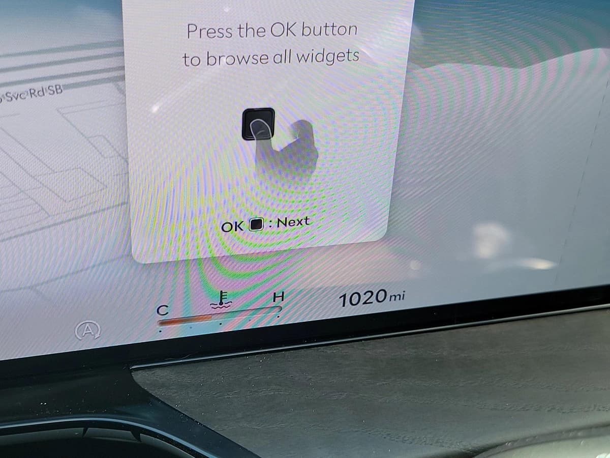 2026 Genesis GV80 - Image 17