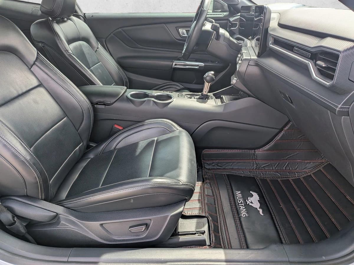 2024 Ford Mustang - Image 21
