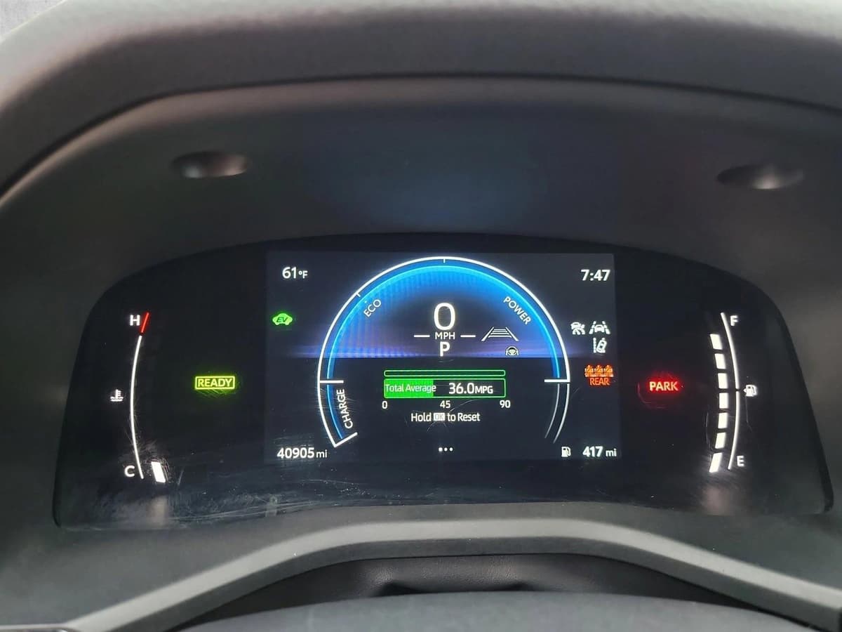 2025 Toyota Camry - Image 20