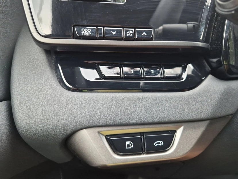 2023 LEXUS RX 350 - Image 26