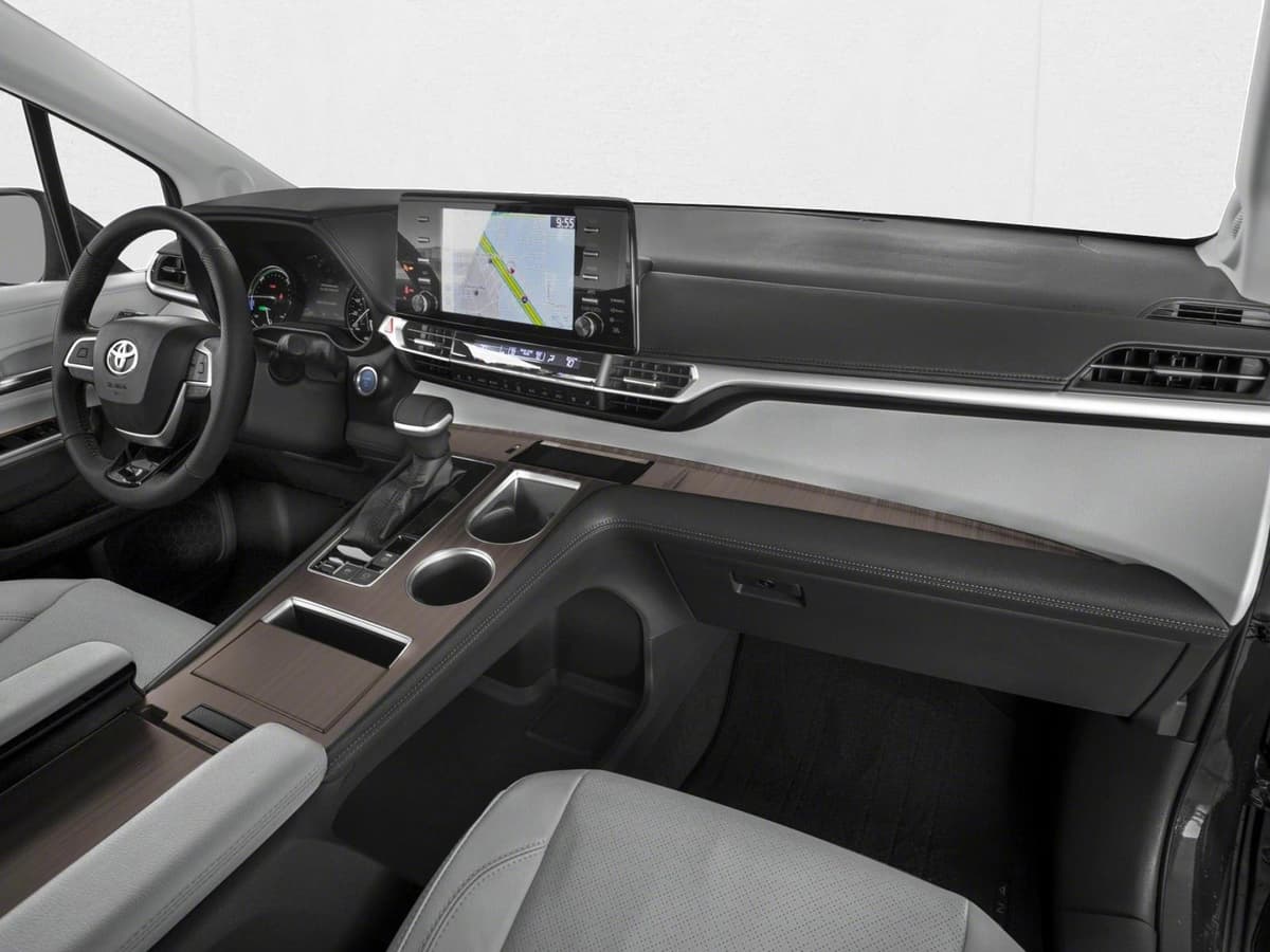 2026 Toyota Sienna - Image 11