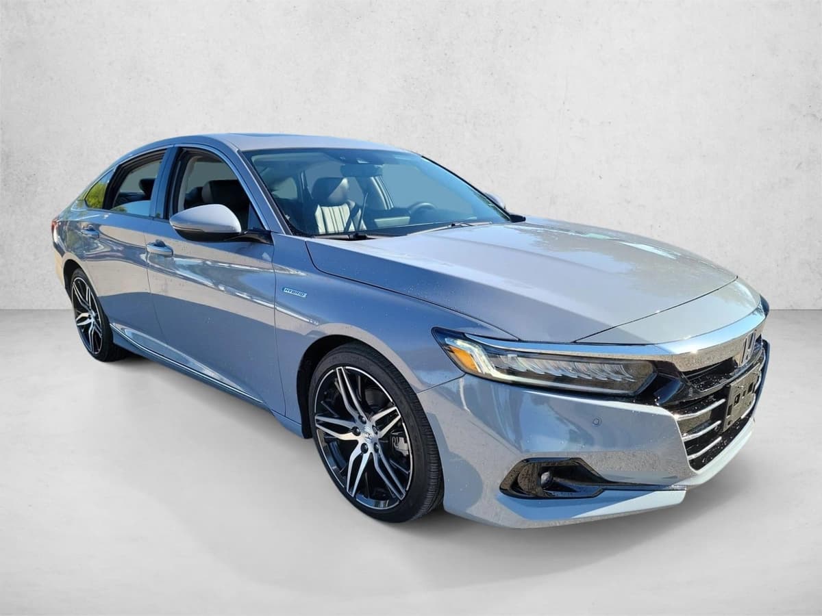 2022 Honda Accord Hybrid - Image 3