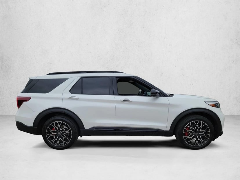 2023 Ford Explorer - Image 4