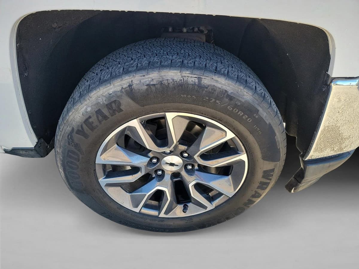 2017 Chevrolet Silverado 1500 - Image 9