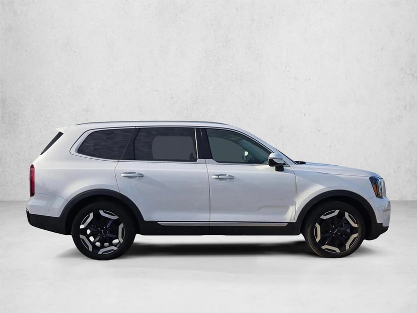 2025 Kia Telluride - Image 1