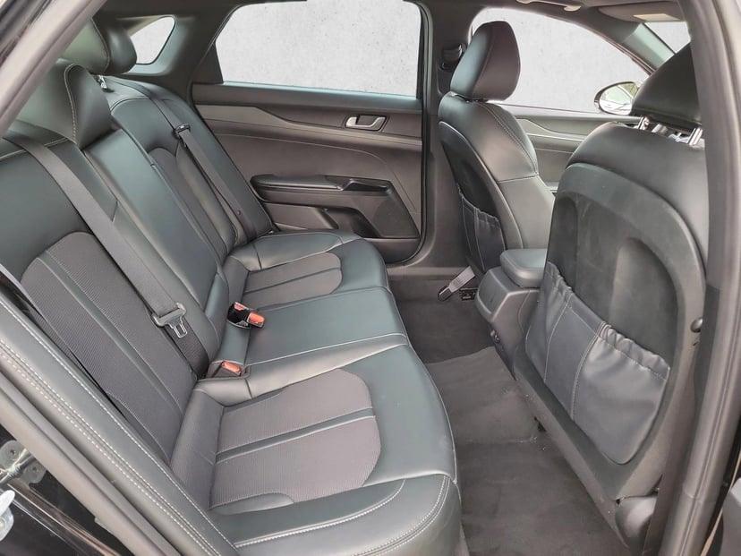 2023 Kia K5 - Image 16