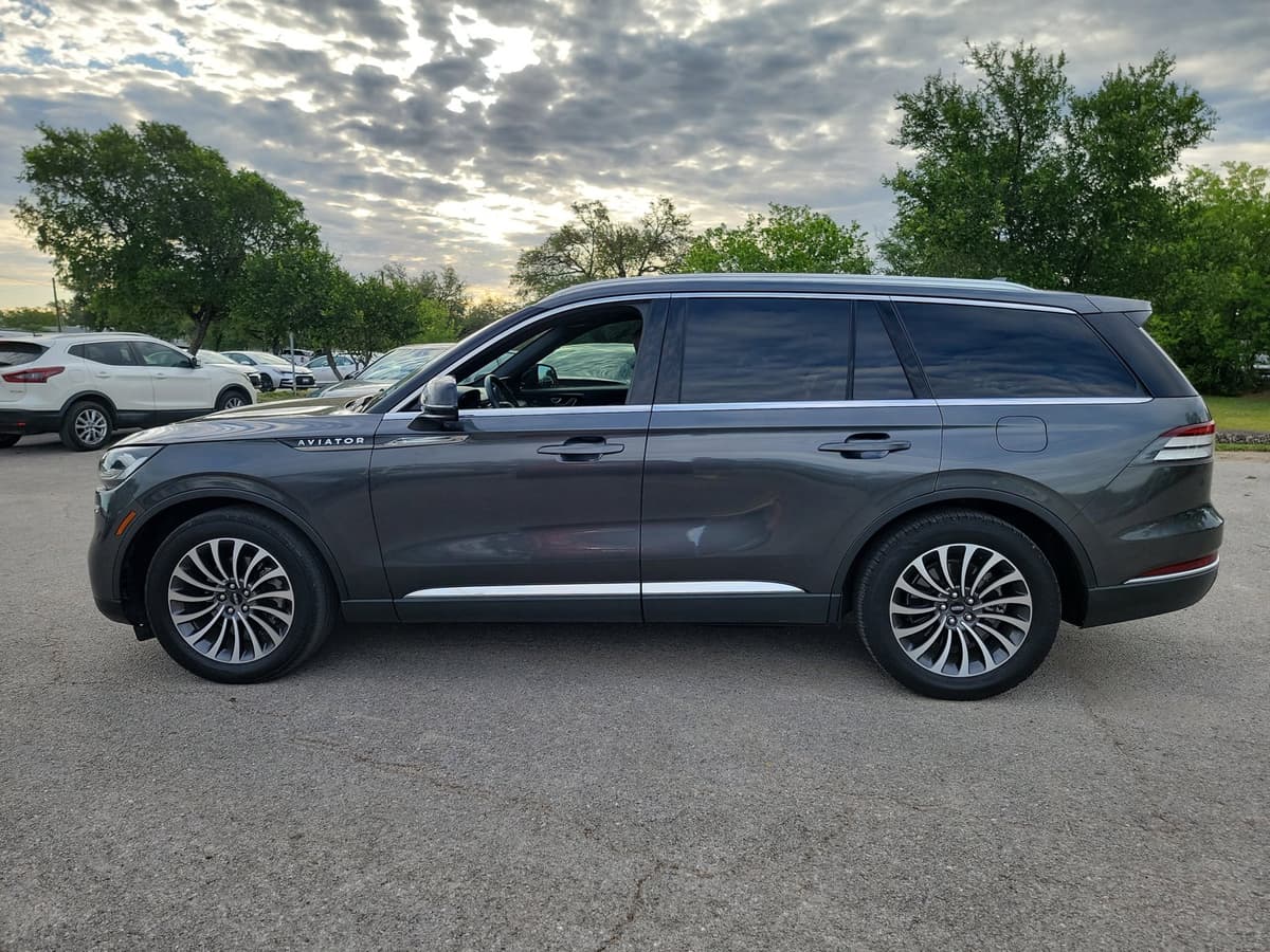 2020 Lincoln Aviator - Image 8