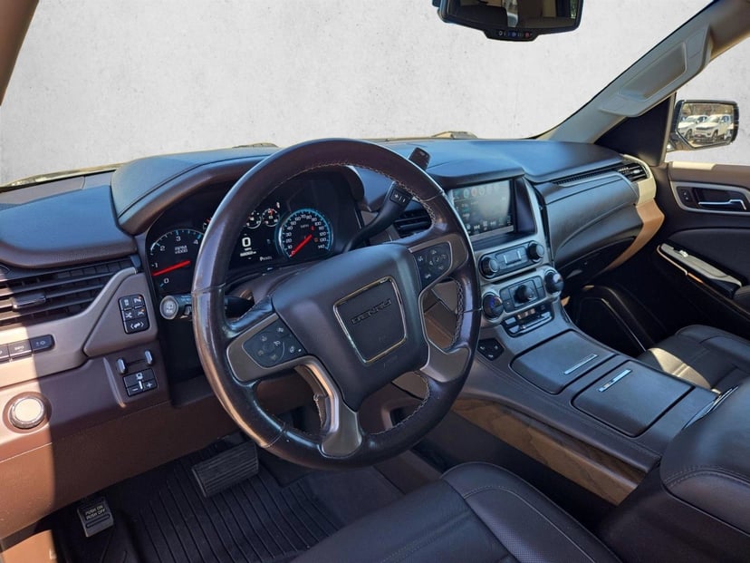 2019 GMC Yukon - Image 10