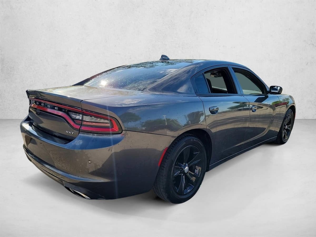 2018 Dodge Charger - Image 6