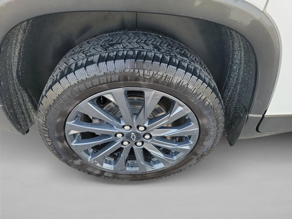 2022 Chevrolet Traverse - Image 11