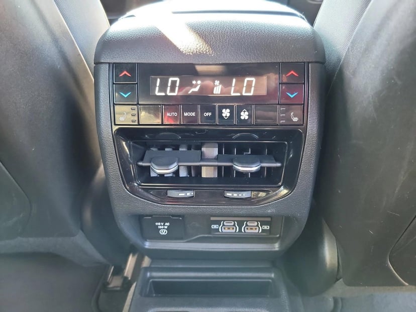 2021 Jeep Grand Cherokee L - Image 18
