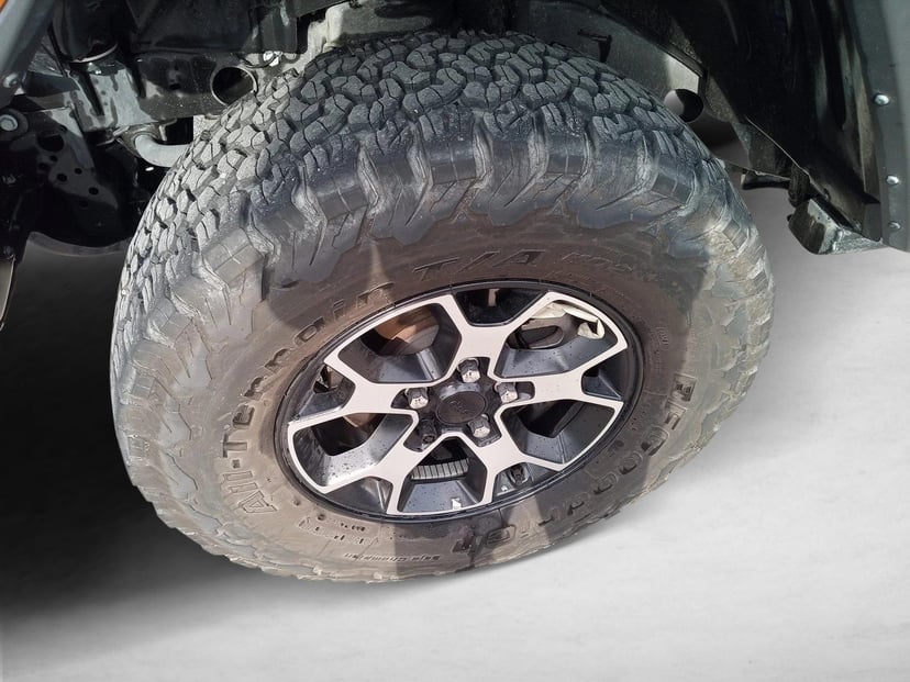 2023 Jeep Wrangler - Image 9