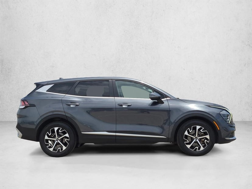2024 Kia Sportage - Image 1