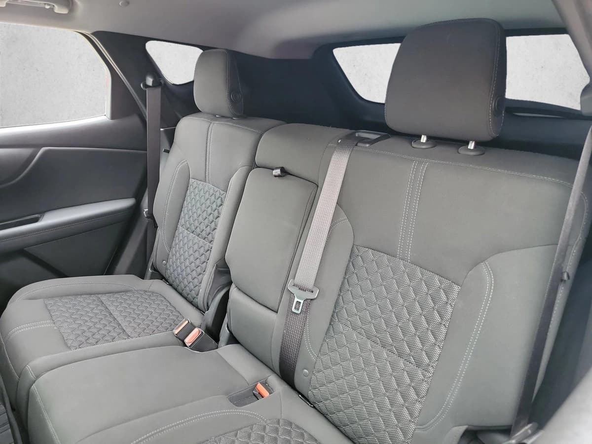 2020 Chevrolet Blazer - Image 14