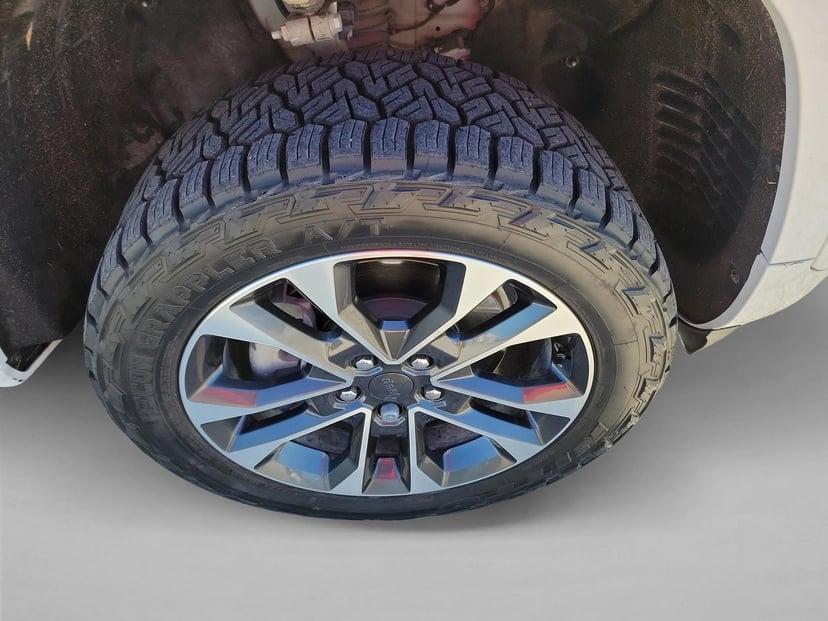2021 Jeep Grand Cherokee L - Image 10