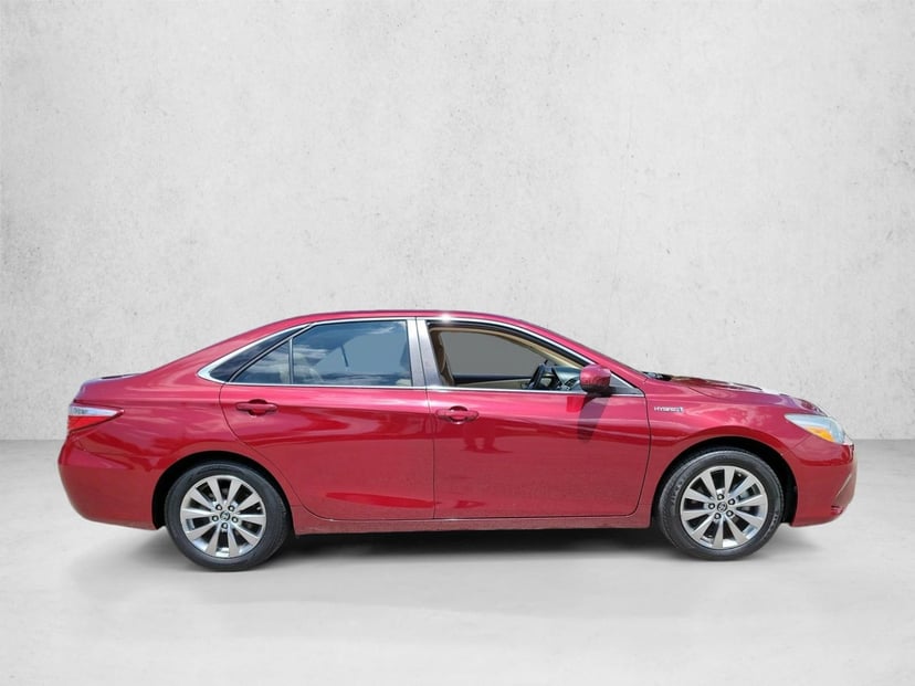 2016 Toyota Camry Hybrid - Image 4