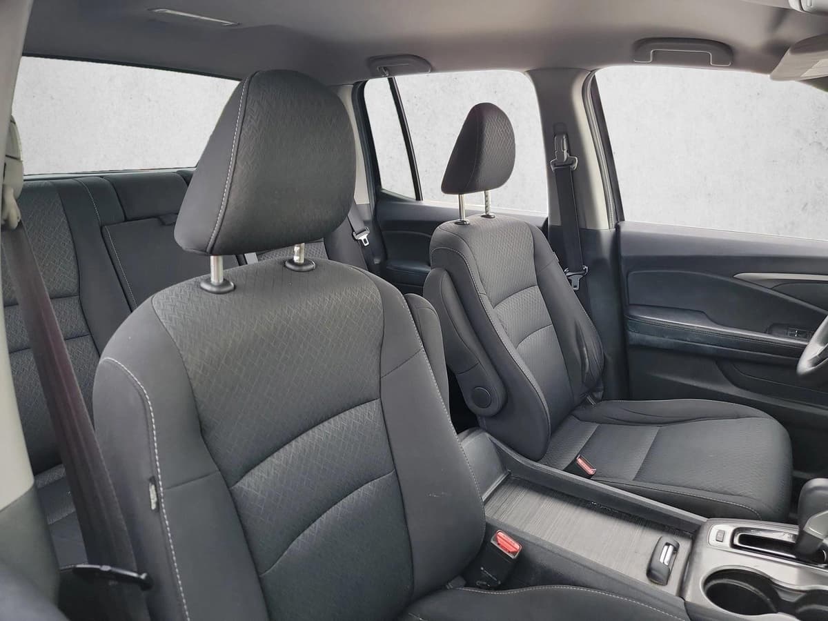 2019 Honda Ridgeline - Image 12