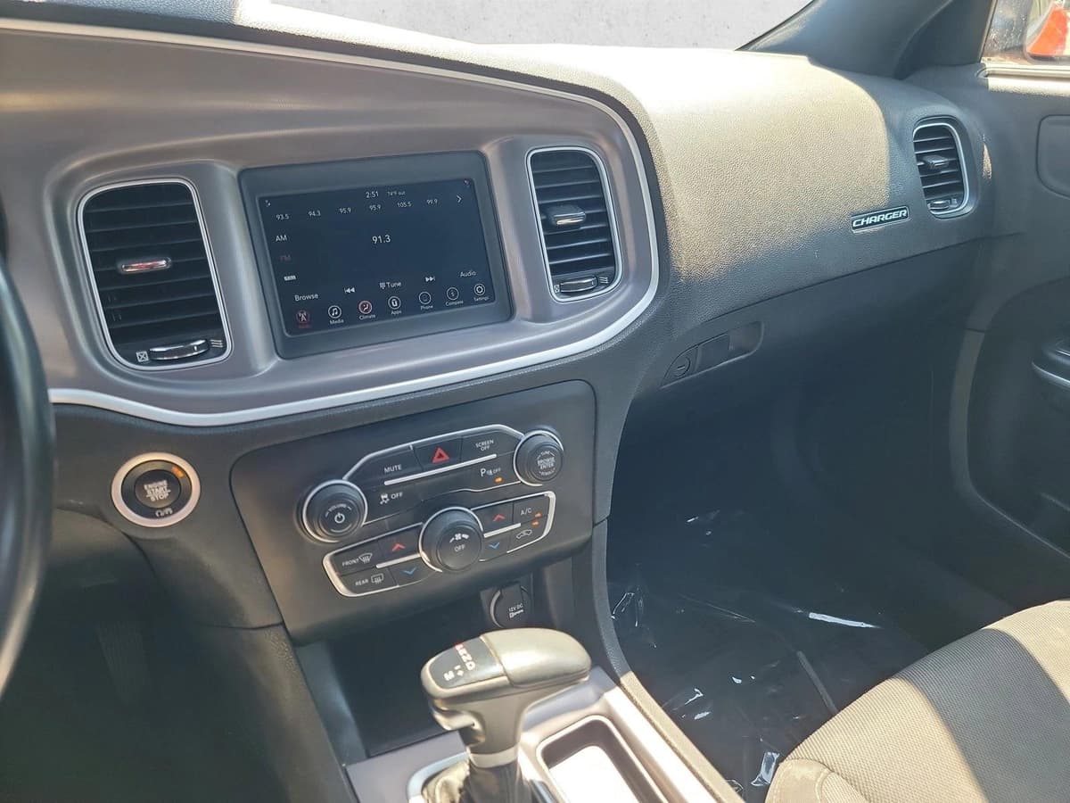 2022 Dodge Charger - Image 21