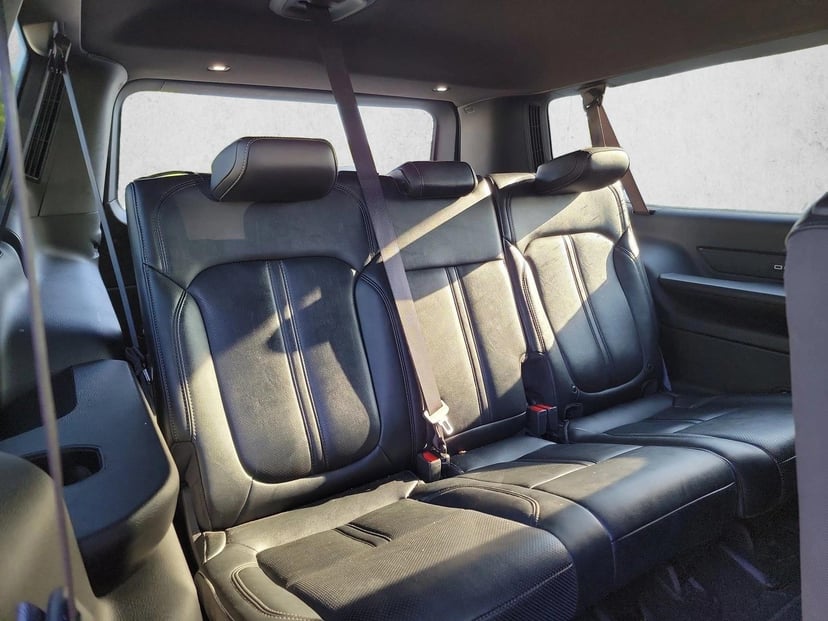 2024 Jeep Wagoneer L - Image 16