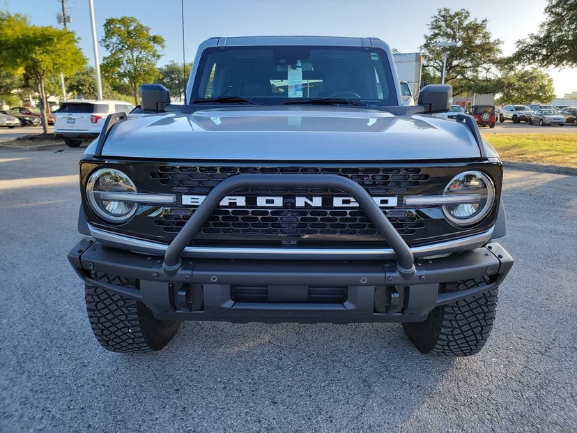 2022 Ford Bronco - Image 2